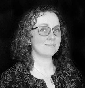 Juile Dillon - https://www.juliedillonart.com/about