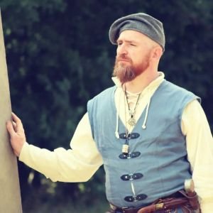 David Auden Nash - https://www.instagram.com/davidaudennash/